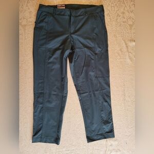 Kirkland Signature Black Ankle Capris Travel Pants, Size 8, NWT